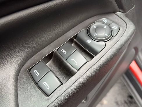 Used 2020 Chevrolet Equinox LT AWD/4WD image 19