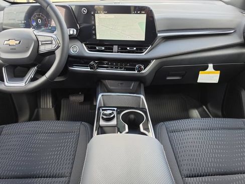 New 2026 Chevrolet Equinox LT FWD image 15
