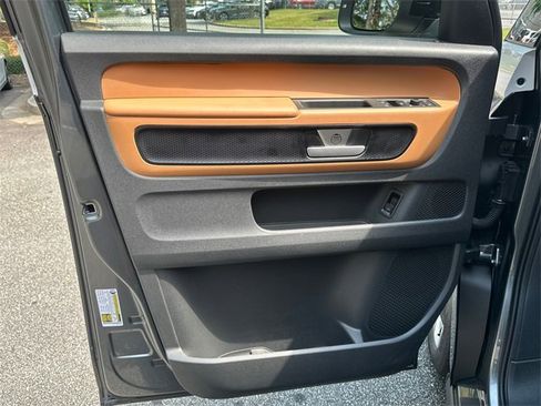 New 2025 Volkswagen ID. Buzz Pro S image 10