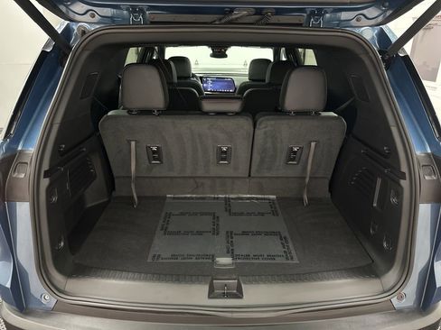 Used 2025 Chevrolet Traverse Z71 w/ Driver Confidence Package image 39