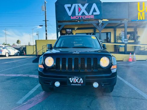 Used 2014 Jeep Patriot Sport FWD image 2