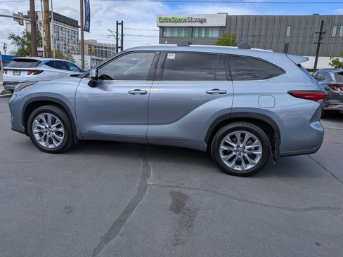 Used 2023 Toyota Highlander Limited AWD/4WD image 8