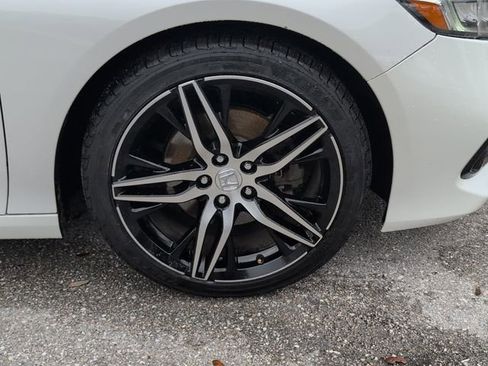 Used 2021 Honda Accord Touring image 9
