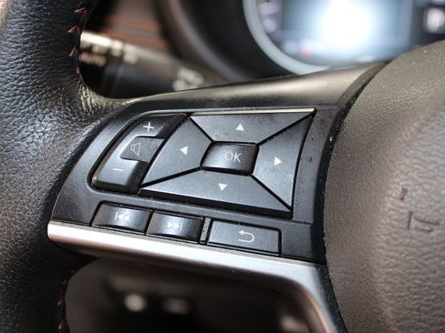 Used 2020 Nissan Kicks SR w/ SR Premium Package image 18