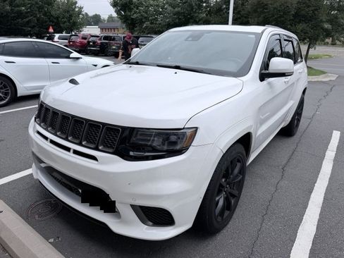 Used 2018 Jeep Grand Cherokee Trackhawk AWD/4WD image 4