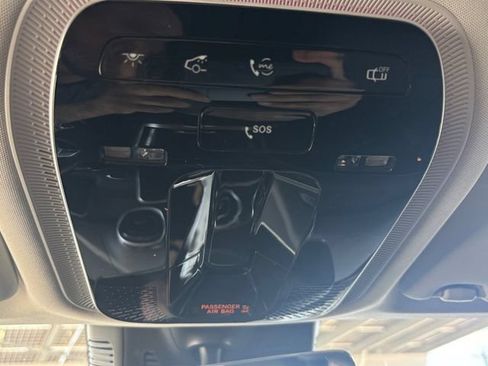 Used 2024 Mercedes-Benz GLC 300 image 8