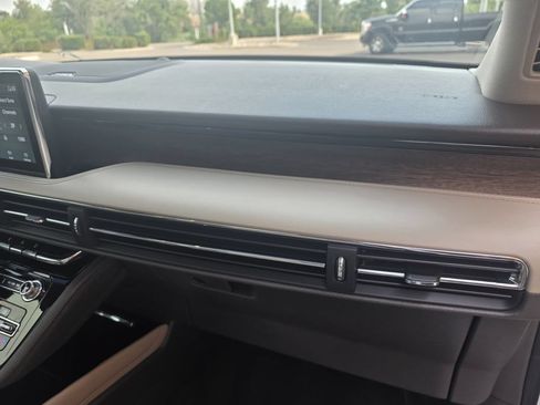Used 2021 Lincoln Corsair Reserve FWD image 30