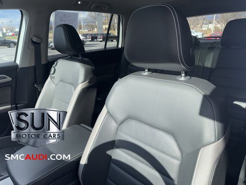 Used 2023 Volkswagen Atlas SEL Premium image 23