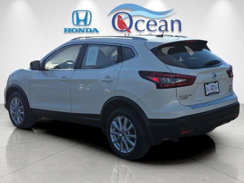 Used 2022 Nissan Rogue Sport SV image 5