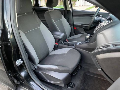 Used 2014 Ford Focus SE image 25