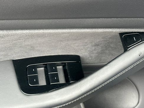 Used 2019 Tesla Model 3 Standard Range Plus image 11