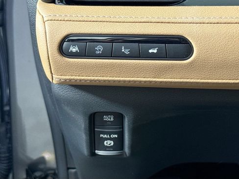 Used 2025 INFINITI QX80 Sensory AWD/4WD image 10