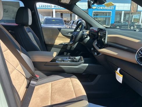 New 2026 Chevrolet Equinox ACTIV w/ Safety and Technology Package image 33