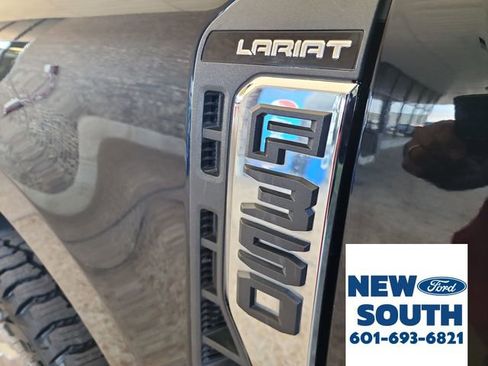 Used 2023 Ford F350 Lariat w/ Chrome Package image 41