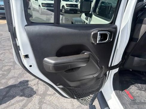 Used 2018 Jeep Wrangler Unlimited Sport S AWD/4WD image 25