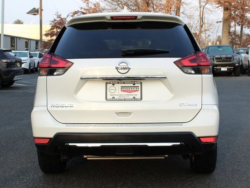 Used 2018 Nissan Rogue SV image 7