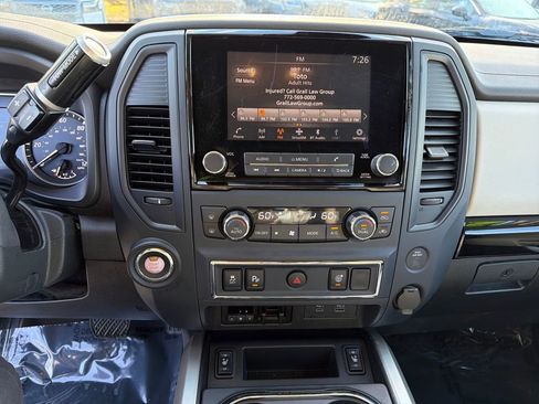 Used 2024 Nissan Titan SV w/ SV Convenience Package image 26