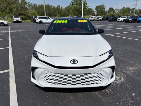 Used 2026 Toyota Camry XSE w/ Premium Package FWD image 9