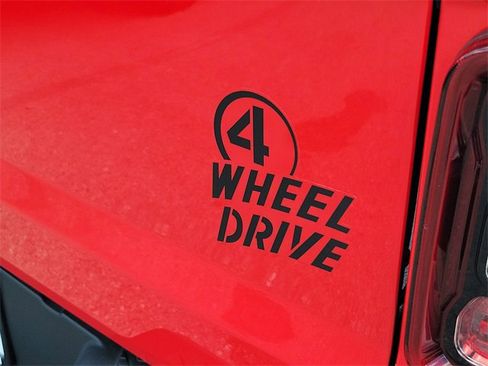 Used 2024 Jeep Gladiator Sport image 5