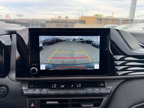 Used 2025 Toyota Camry LE image 17