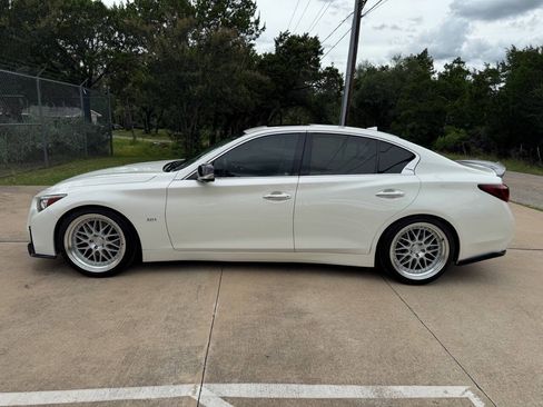 Used 2019 INFINITI Q50 Luxe w/ Essential Package (3.0T Luxe) RWD image 9