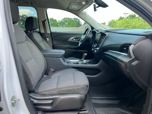 Used 2018 Chevrolet Traverse LT FWD image 23