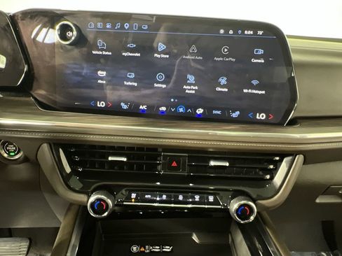 Used 2025 Chevrolet Tahoe Z71 w/ Comfort Package AWD/4WD image 12