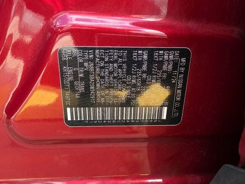 Used 2025 Nissan Rogue SV w/ SV Premium Package image 30