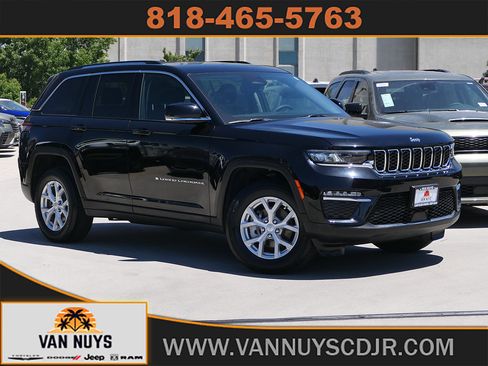 Used 2023 Jeep Grand Cherokee Limited AWD/4WD image 1