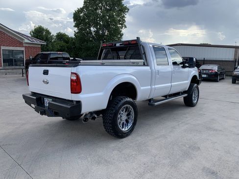 Used 2011 Ford F250 Lariat w/ Lariat Interior Pkg image 8