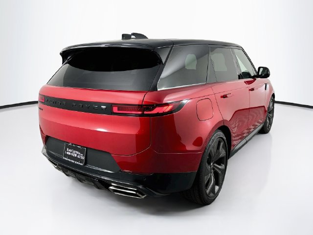 Used 2025 Land Rover Range Rover Sport SE AWD/4WD image 5