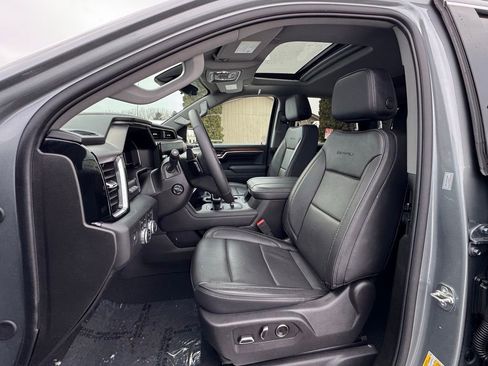 Used 2025 GMC Sierra 1500 Denali w/ Denali Reserve Package image 17