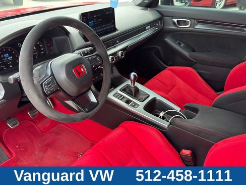 Used 2023 Honda Civic Type R image 9