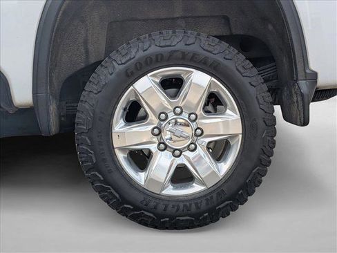 Used 2020 Chevrolet Silverado 2500 LTZ w/ LTZ Premium Package image 9