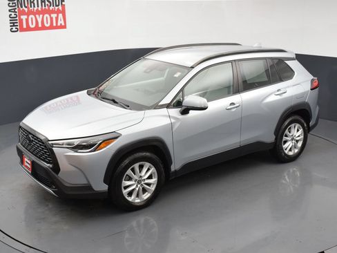 Used 2022 Toyota Corolla Cross LE AWD/4WD image 23
