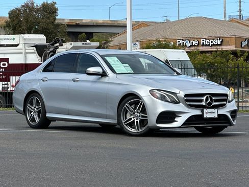Used 2020 Mercedes-Benz E 350 Sedan image 8