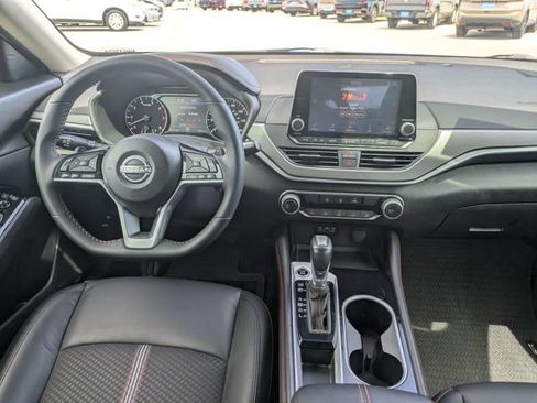 Used 2025 Nissan Altima 2.5 SR FWD image 31