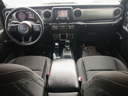 Used 2020 Jeep Wrangler Sport image 3