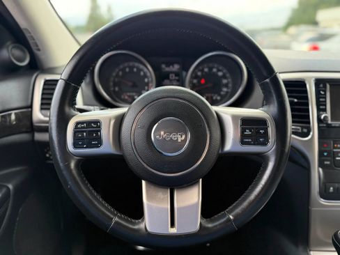 Used 2012 Jeep Grand Cherokee Laredo AWD/4WD image 25