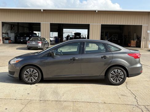 Used 2018 Ford Focus S FWD image 8