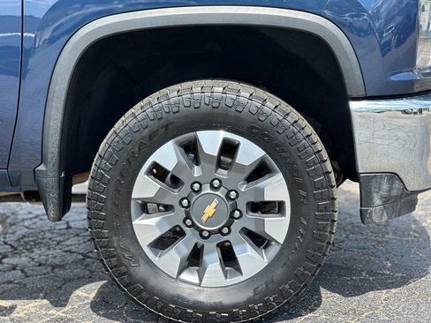 Used 2021 Chevrolet Silverado 2500 LT w/ Convenience Package image 29