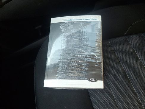 Used 2022 Ford Edge SE image 25