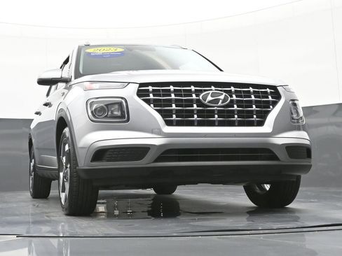 Certified 2023 Hyundai Venue SEL FWD image 45