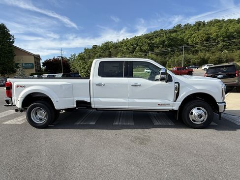 New 2026 Ford F350 Lariat AWD/4WD image 3