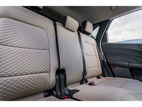 Used 2022 Ford Escape SE w/ SE Sport Appearance Package image 27