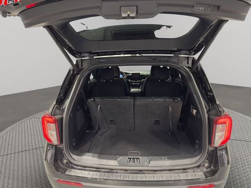 Used 2023 Ford Explorer ST-Line w/ Class IV Trailer Tow Package image 8