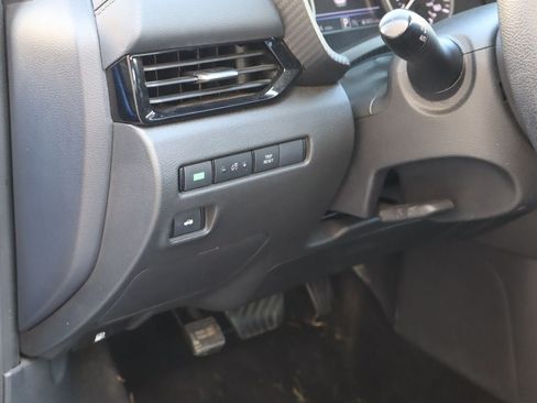 Used 2024 Nissan Sentra SV FWD image 21