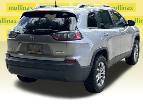 Used 2019 Jeep Cherokee Latitude Plus w/ Comfort/Convenience Group AWD/4WD image 4