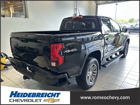 Certified 2024 Chevrolet Colorado LT w/ LT Convenience Package II AWD/4WD image 4