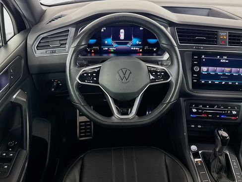 Used 2023 Volkswagen Tiguan SE R-Line FWD image 15